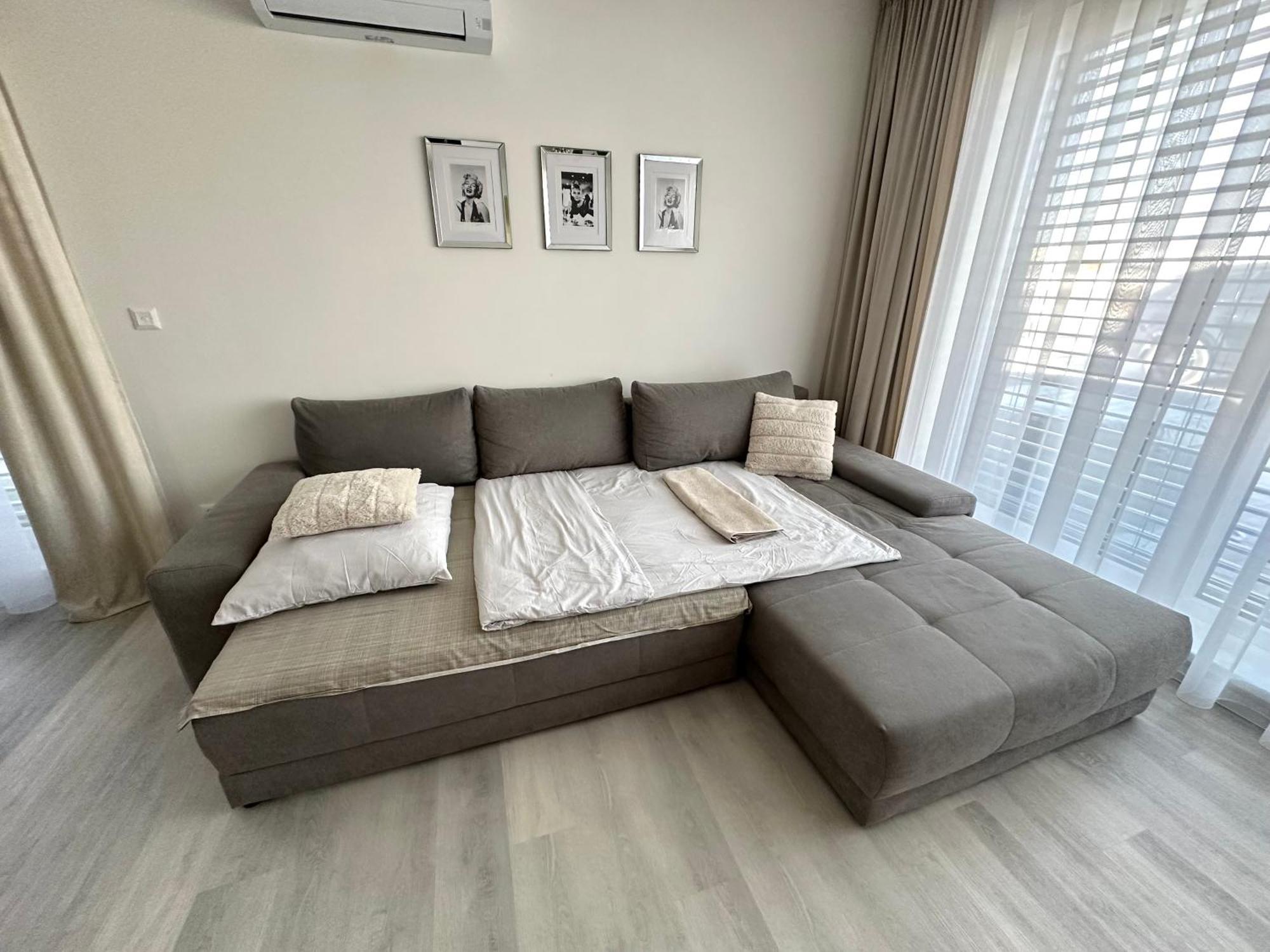 Klimatizovany Apartmanovy Dom S Virivkou, 9A Senec Exteriör bild